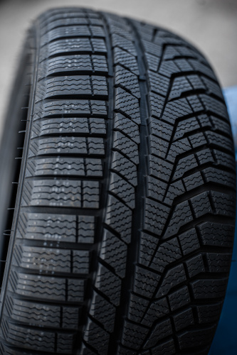 фото протектора и шины Ice Blazer Alpine EVO Шина Sailun ICE BLAZER Alpine EVO 215/70 R16 100H